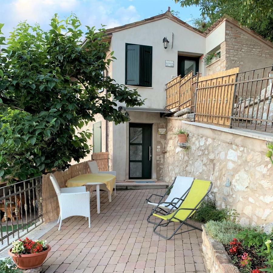 Apartamento La Casa Nel Bosco Malcesine Exterior foto