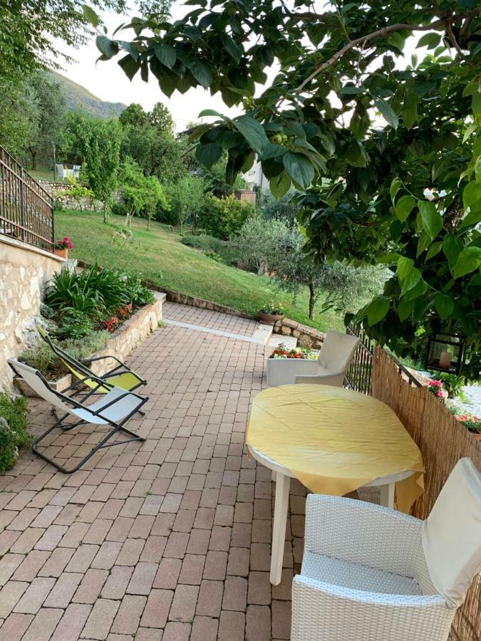 Apartamento La Casa Nel Bosco Malcesine Exterior foto