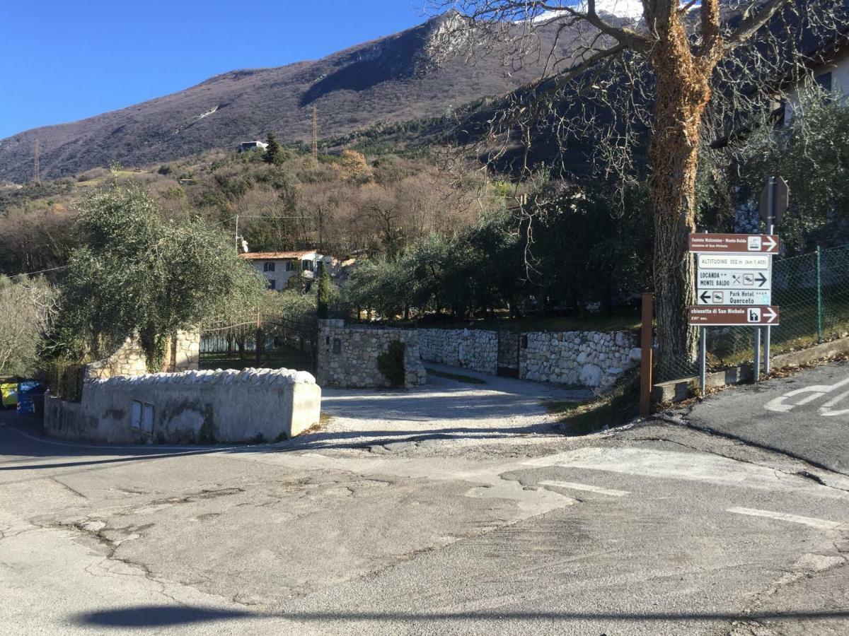 Apartamento La Casa Nel Bosco Malcesine Exterior foto